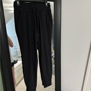 LULULEMON BLACK JOGGERS size 6